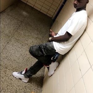 Meet your Posher, Dontrell